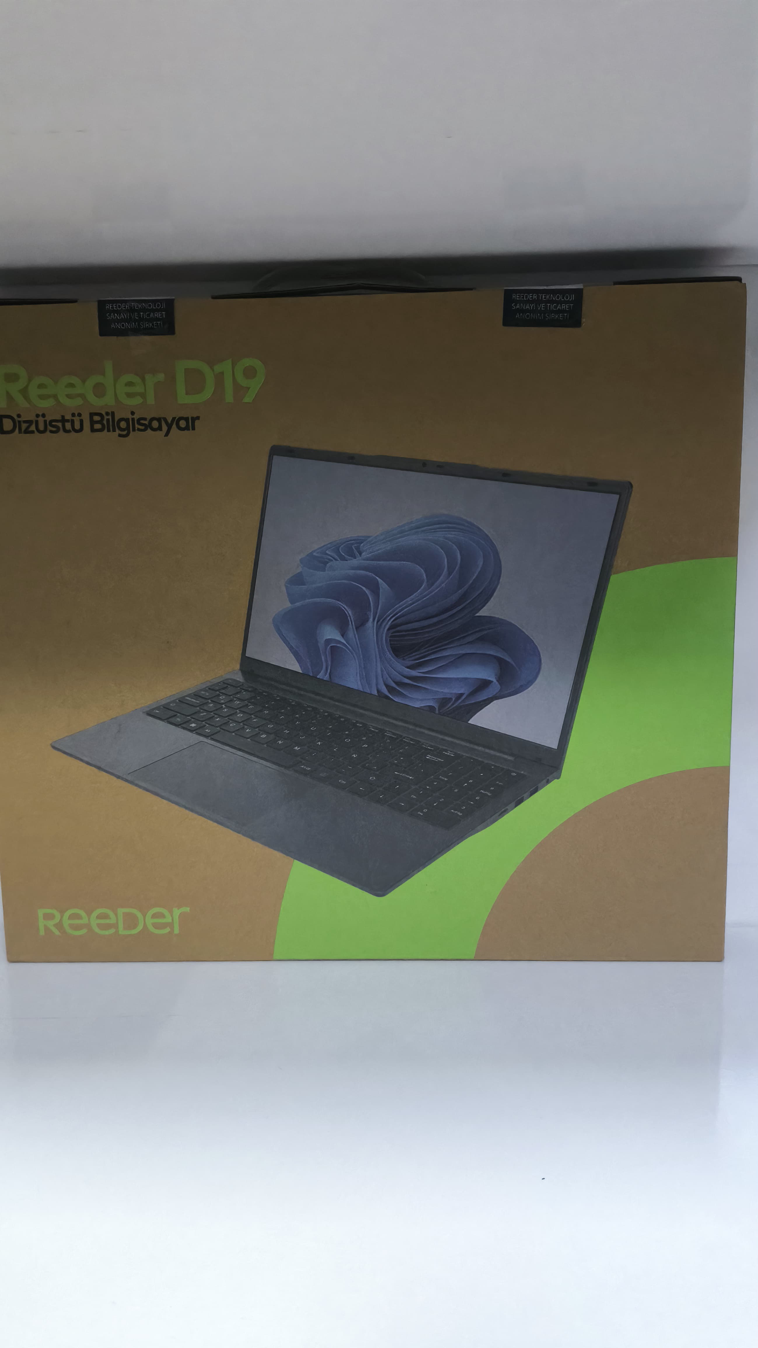 REEDER D19